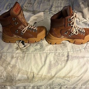Ladies Gucci Trek boots